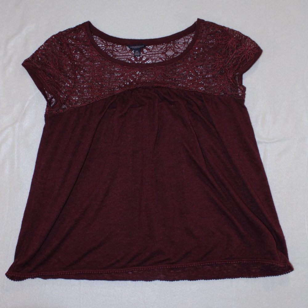 Aeropastale womens maroon lace short sleeve shirt Sz. Medium